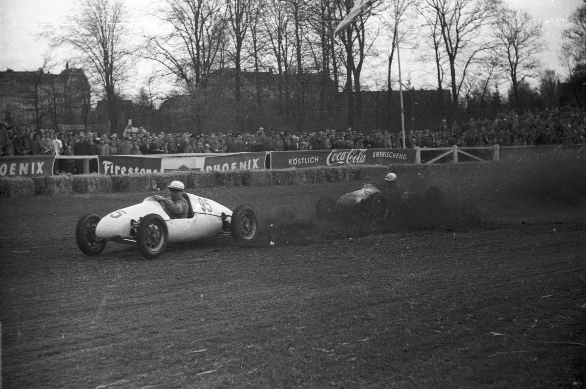 Formel 3 Rennwagen 1958 auf der Grasbahn in Kiel.