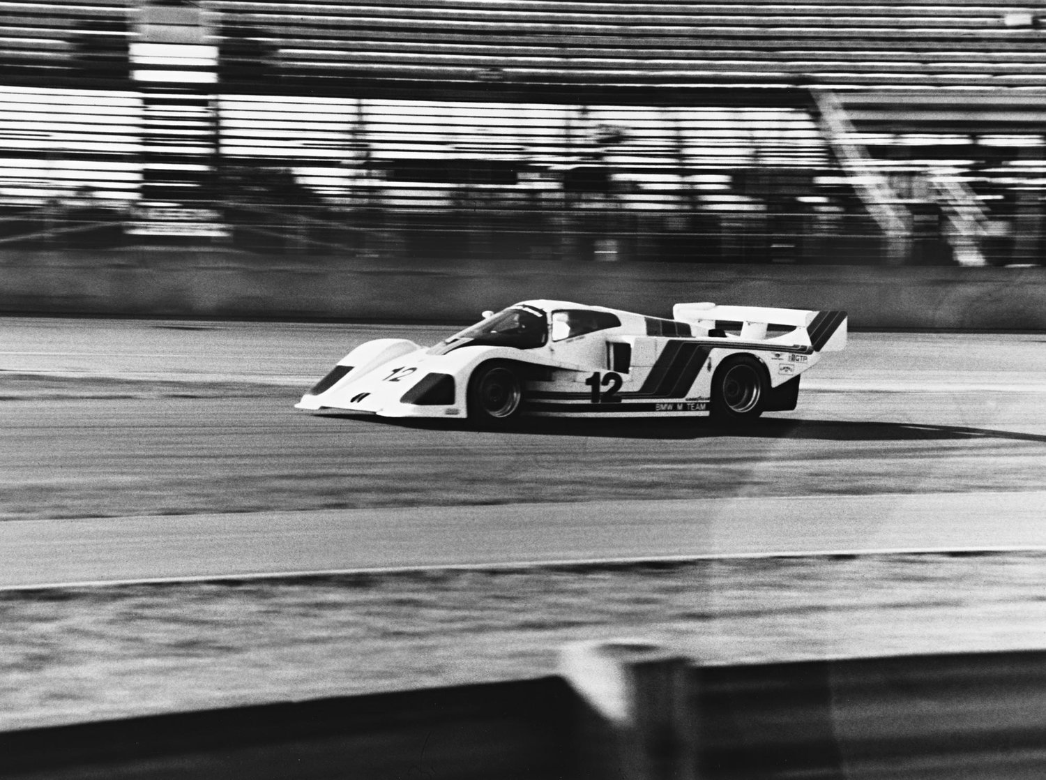 Bereits beim Saisonfinale 1985 feiert BMW mit einem March 85G sein Debüt in der IMSA.