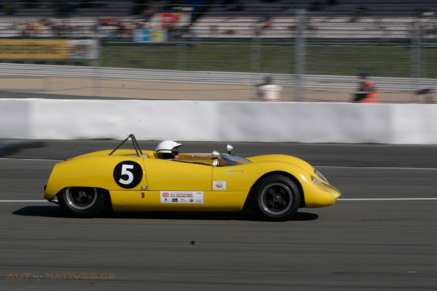 Brabham BT5 in der Vorbeifahrt