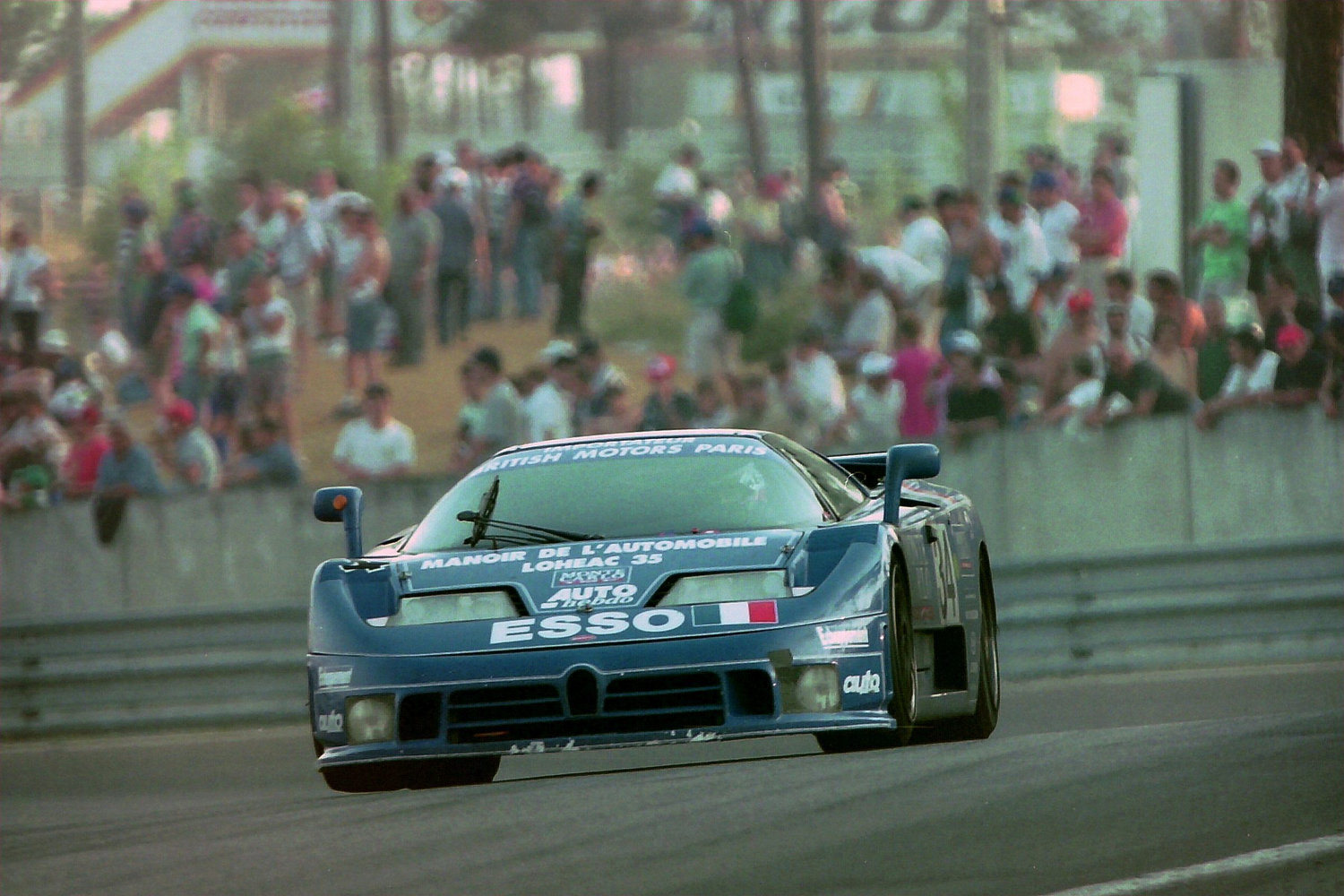 Titelbild zum Artikel:Der Bugatti EB 110 war ein Motorsportler und folgte damit dem Geist von Ettore Bugatti! 