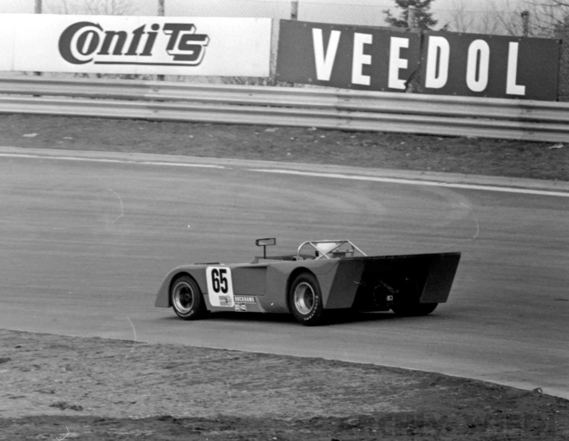Chevron B21/23