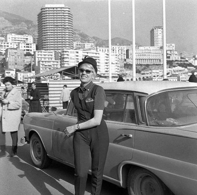 Ewy Rosquist-von Korff 1964 bei der 33. Rallye Monte Carlo. (Foto: Mercedes-Benz)