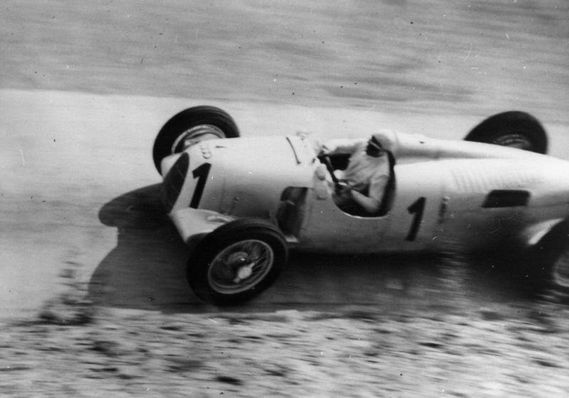 Großer Preis von Deutschland 1937 – Bernd Rosemeyer im Auto Union Typ D