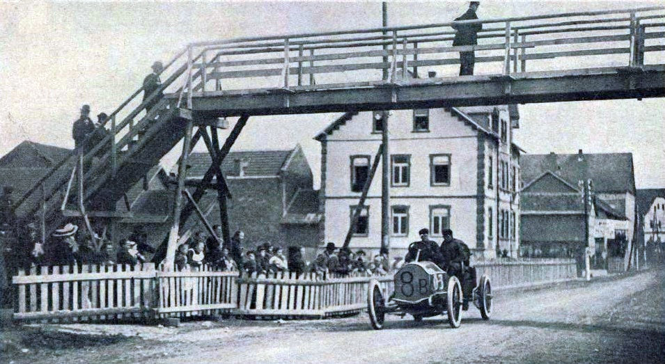 Felice Nazzaro auf dem Sieg zum Kaiserpreis, 1907