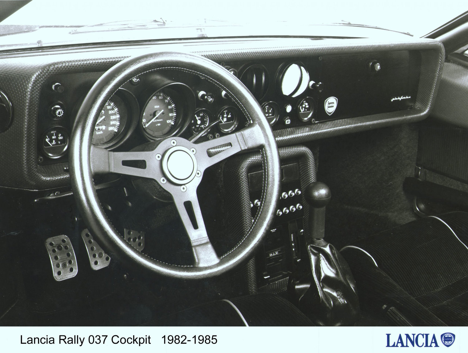 Cockpit des Lancia Rally
