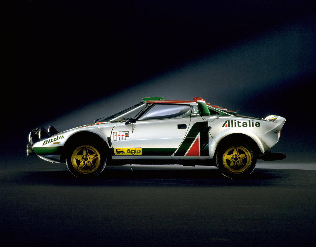 Seitenansicht des Lancia Stratos HF