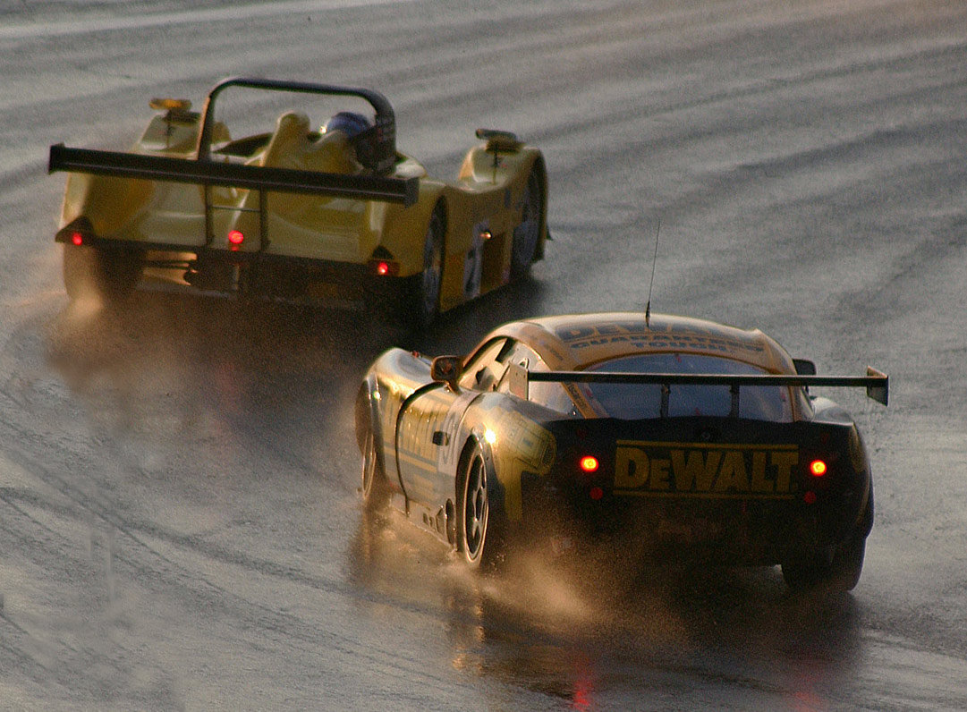 Lola B2K/40 und TVR Tuscan T400R bei den 1.000 Kilometern am Nürburgring