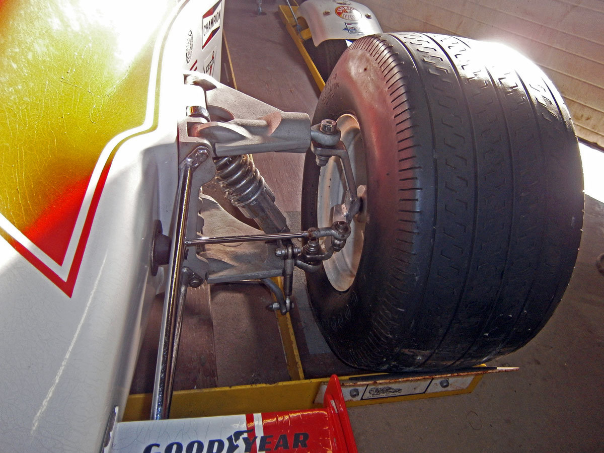 Vorderradaufhängung des Lola T 506