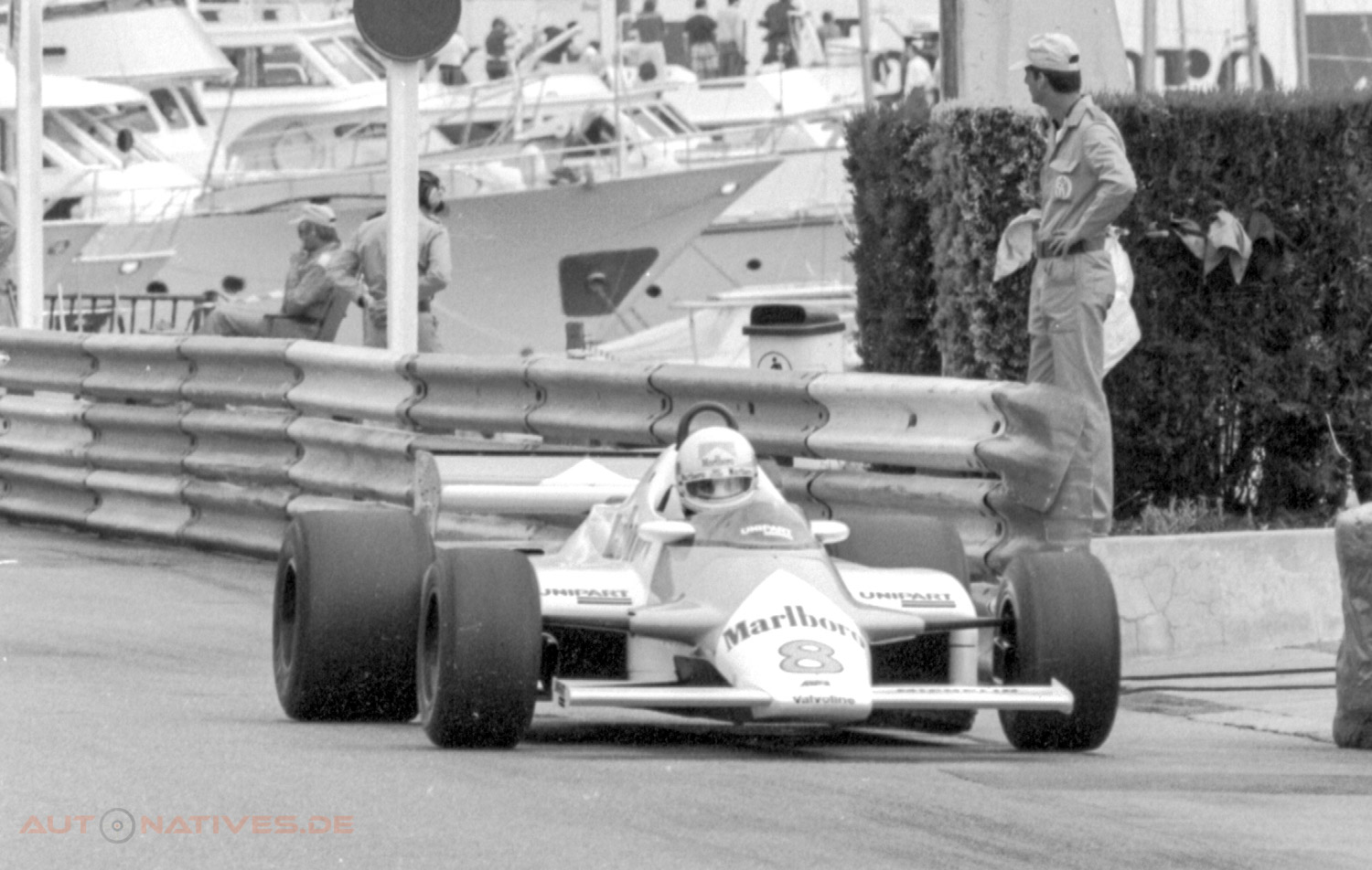Andrea de Cesaris im McLaren MP4/1