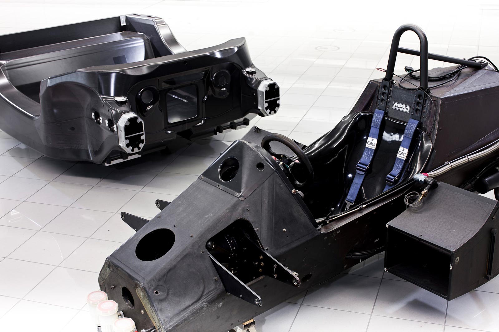 Kohlefaser-Monocoque des MP4/1 und des McLaren W1