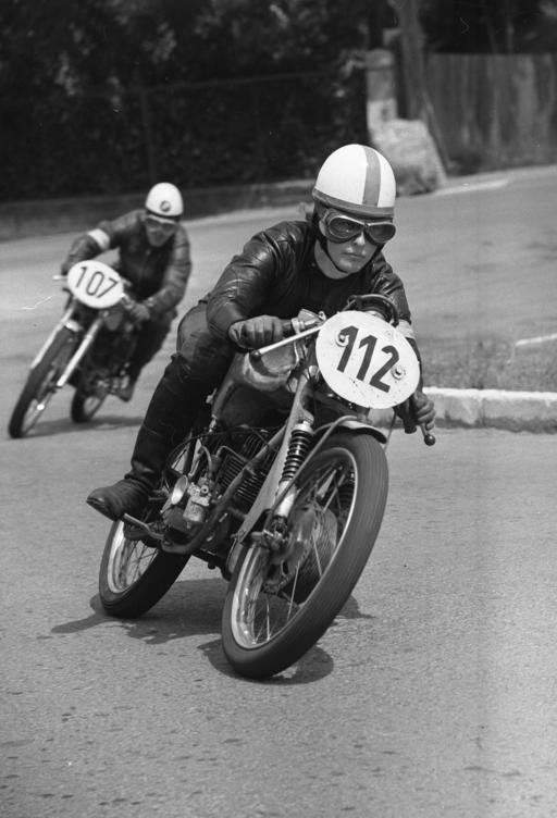 Helga Steudel (MZ Zwickau) beim Motorsport in der DDR