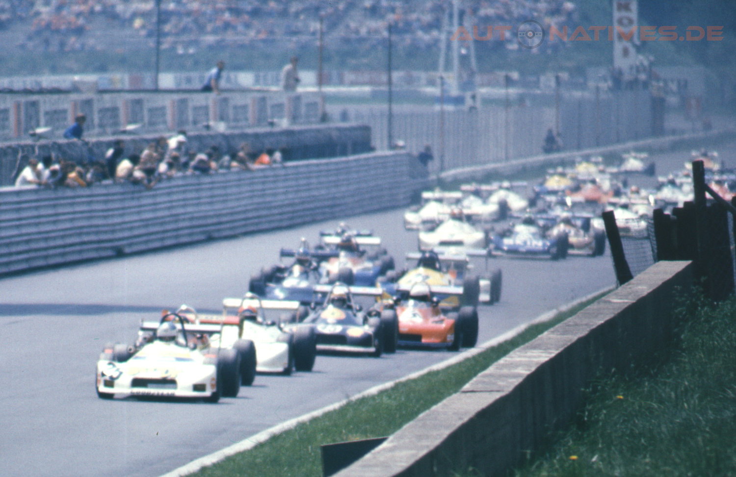 Formel 3-EM-Lauf am Nürburgring: Bobby Rahal ist mit dem Wolf WD1 noch im Mittelfeld unterwegs.