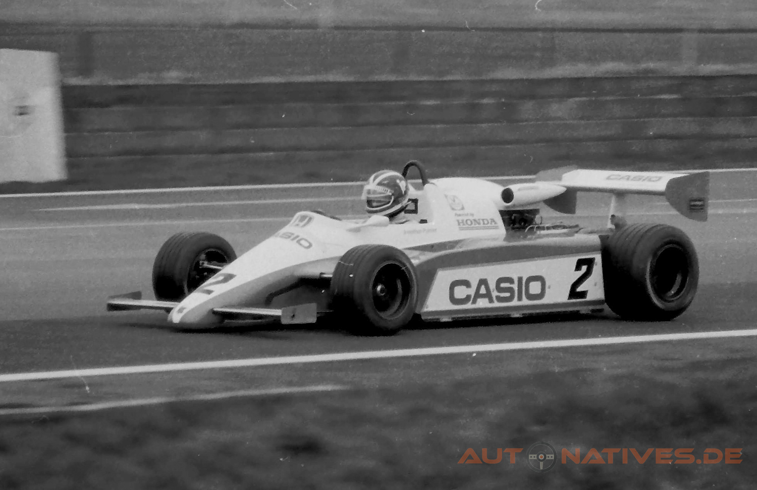 Schon 1982 fuhr der gelernte Zahnarzt Dr. Jonathan Palmer für das Ralt-Werksteam. Doch Motorenpartner Honda benötigte etwas Zeit, um zur Spitze aufzuschließen. Doch im Juni 1983 war klar, dass jetzt die Stunde der Japaner schlug.