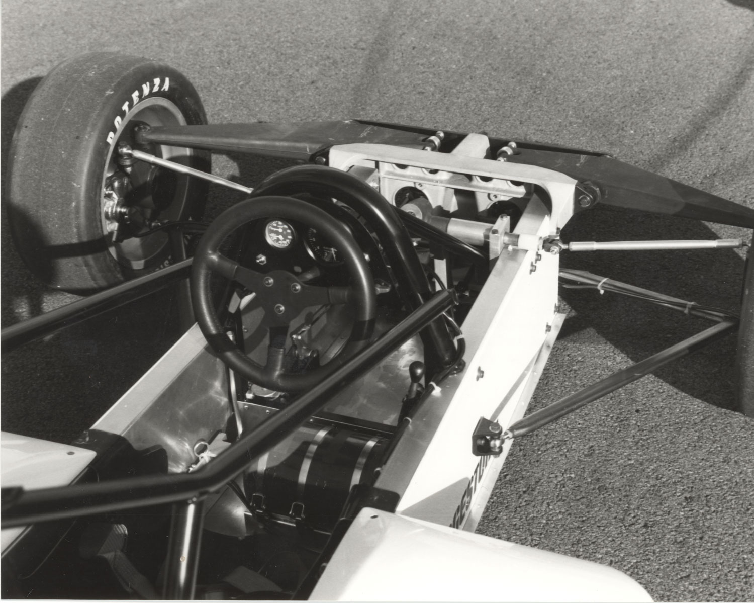 Mario Andretti im Lola T332 der Formel 5000