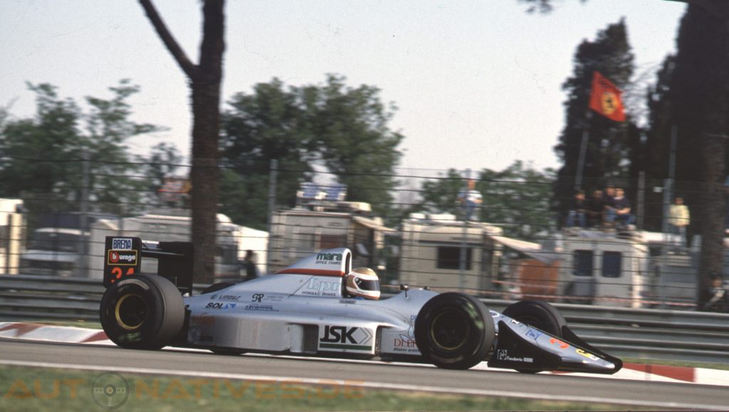 Claudio Langes im EuroBrun ER189B in der Vorqualifikation zum GP von Kanada 1990. Der Italiener verpasste dabei den Sprung in die reguläre Qualifikation.