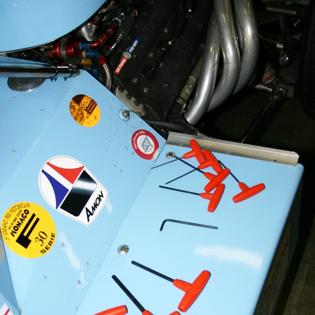 Das Logo von Chris Amon Racing (Foto: Tom Schwede)