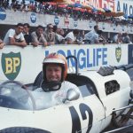 Mike Spence im Cockpit seines Rennwagens