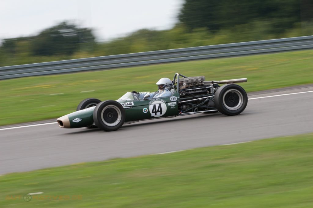 Brabham BT24 mit Repco V8 im historischen Motorsport