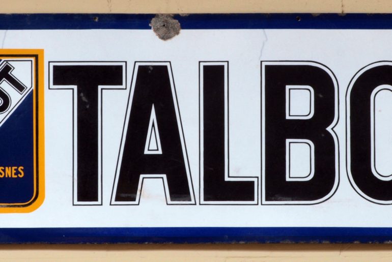 Emailleschild der Automobiles Talbot (aus) Suresnes