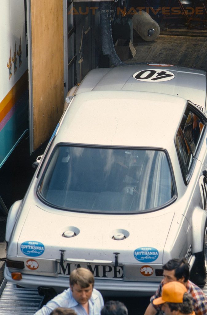 Am Ende hieß es, kein Start für den Mercedes-Benz 450 SLC AMG in Le Mans. Der SLC war einfach zu langsam.