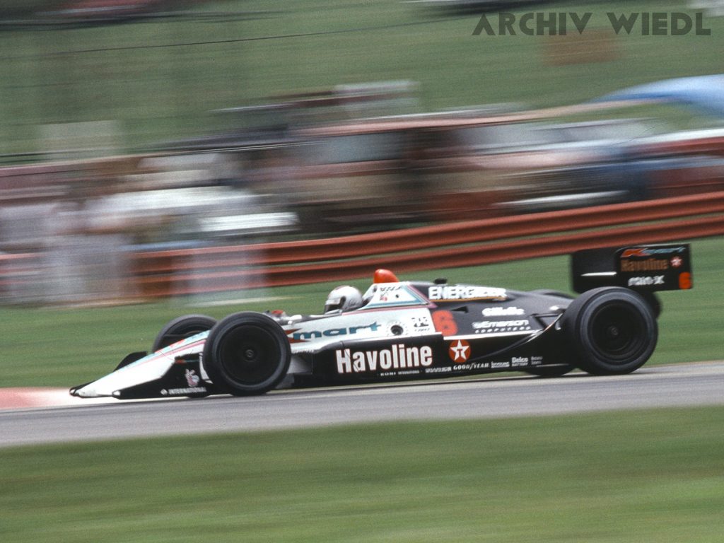 Mario Andretti 1990 im Lola T90-00