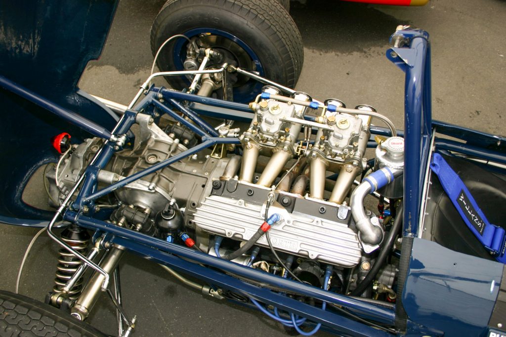 Der Ford Cosworth Mk.III war die Grundlage für den erfolgreichen SCA von Cosworth. Der Unterschied lag im Zylinderkopf. Denn der SCA hatte als erster Cossi einen eigenen Zylinderkopf.