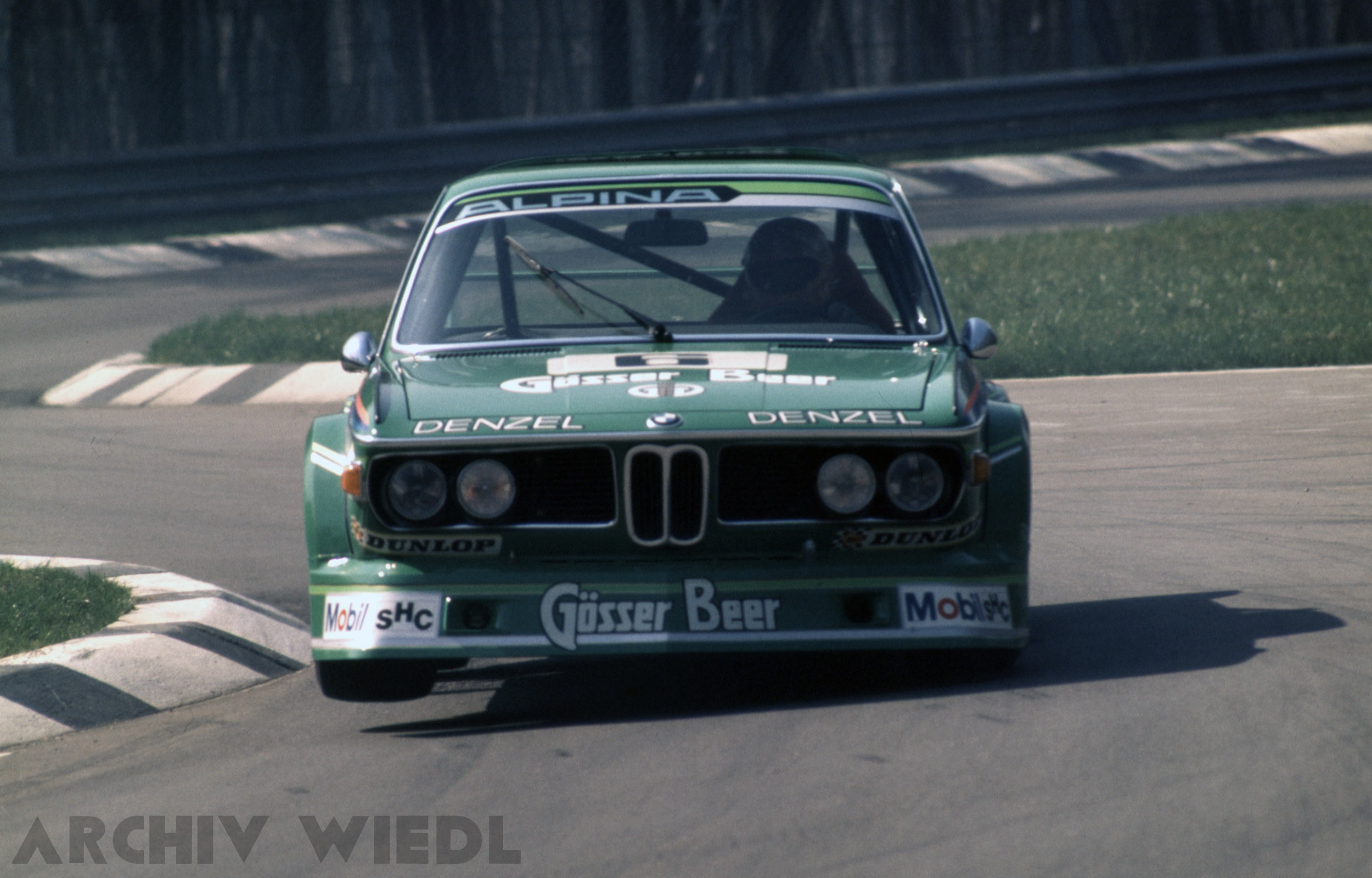 Vittorio Brambilla im von Alpina eingesetzten BMW 3.0 CSL beim ETCC-Rennen 1977 in Monza.