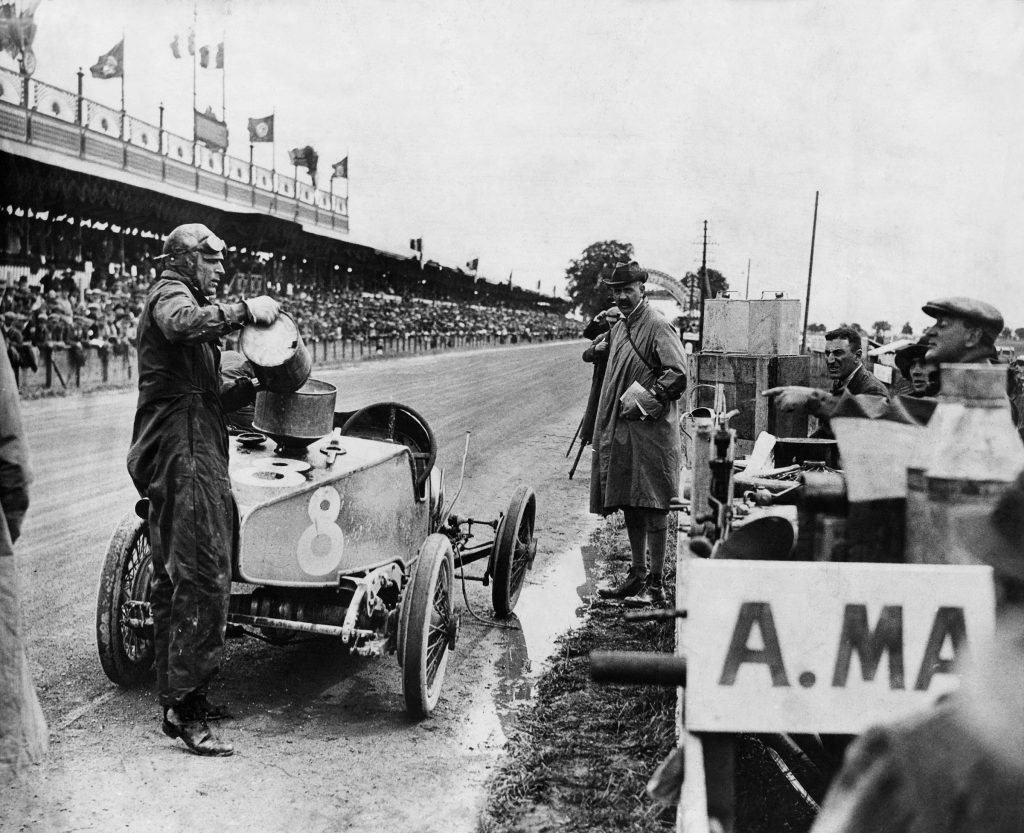 Boxenstopp beim GP von Frankreich 1922