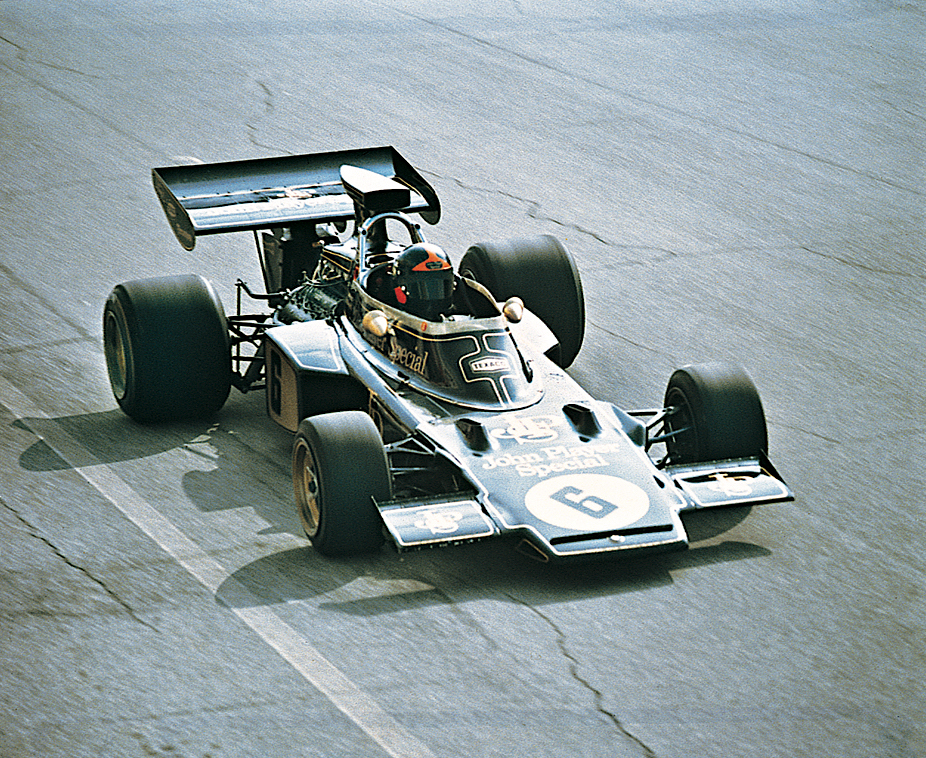 Emerson Fittipaldi im Lotus 72 mit kleinen Stummel-Seitenkästen beim Großen Preis von Italien 1972