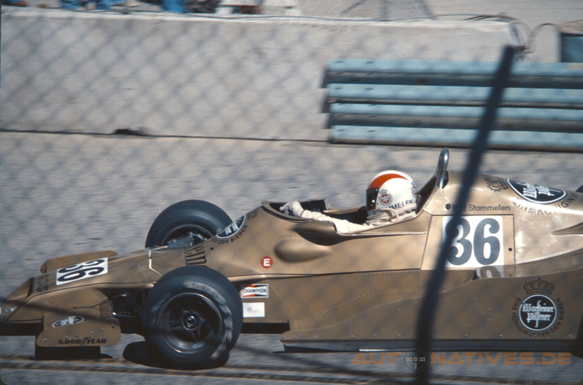 Rolf Stommelen im Arrows beim Grand Prix in Long Beach.