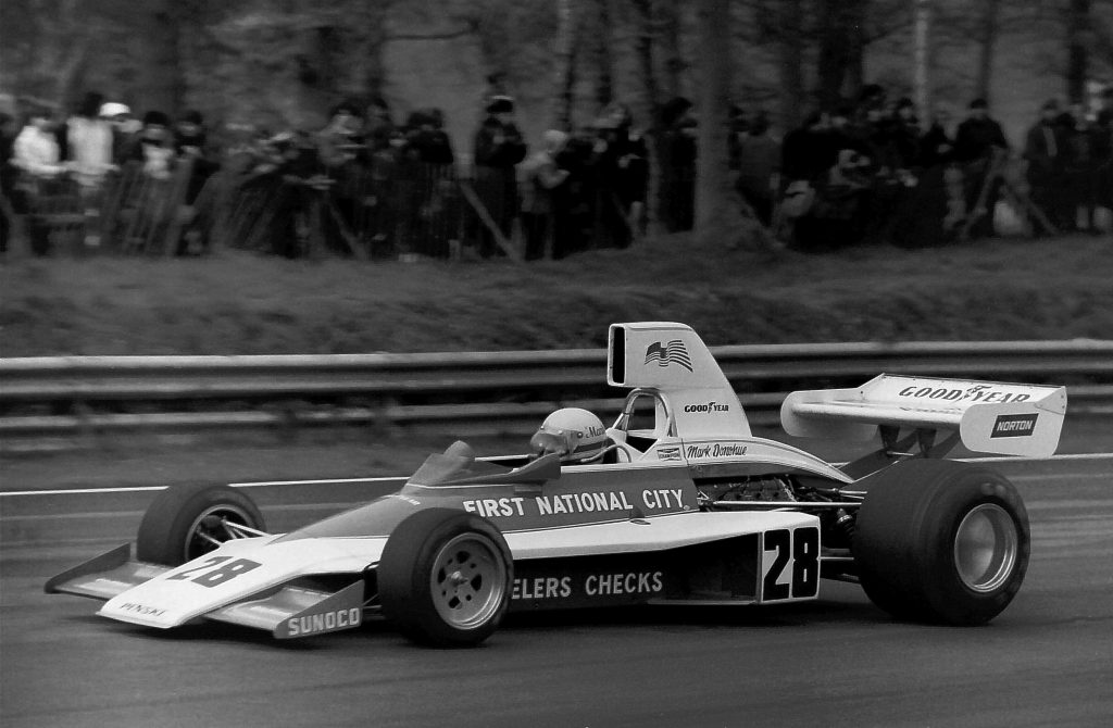 Mark Donohue im Penske PC1 beim  Race of Champions 1975