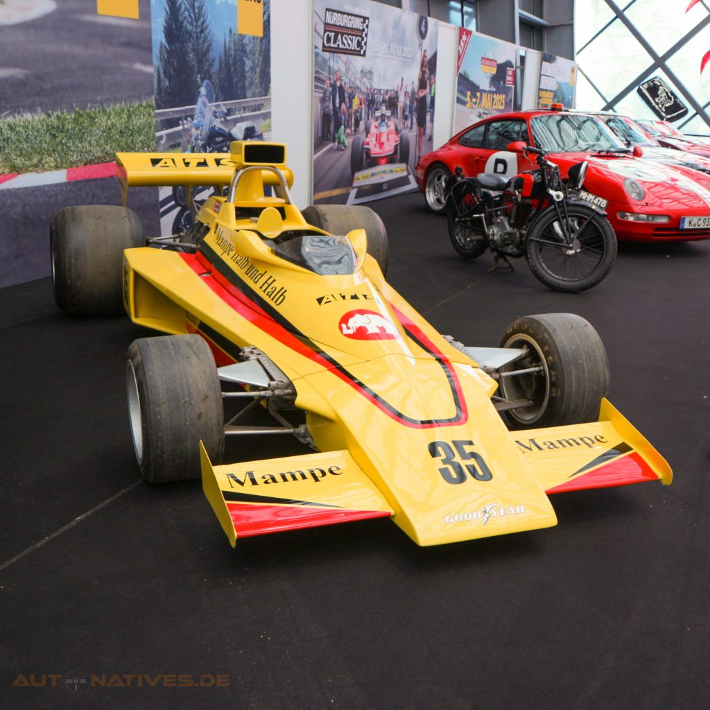 Als Roger Penske sein Team in der Formel 1 aufgab übernahm ATS die Fahrzeuge.
