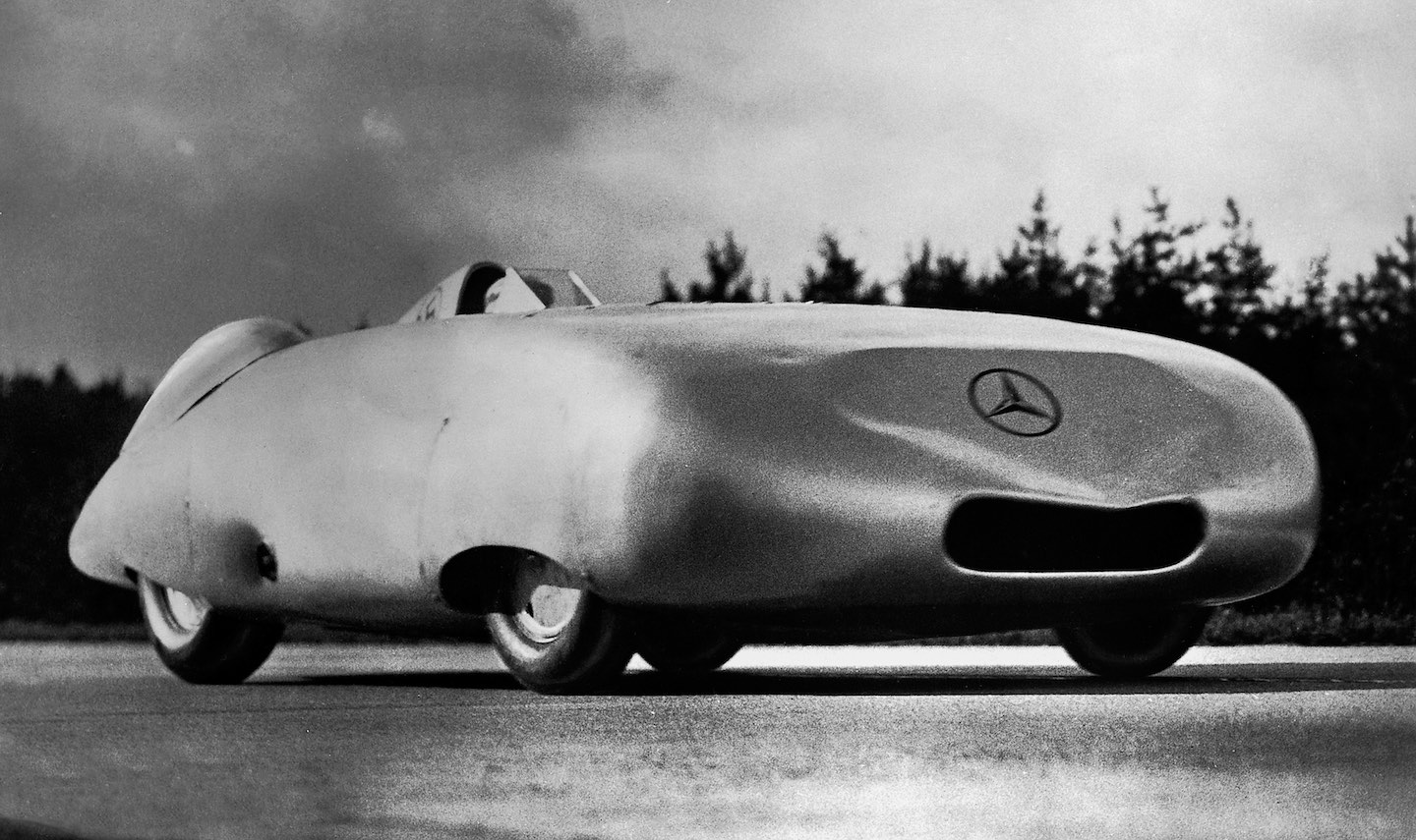 Mercedes-Benz Zwölfzylinder-Stromlinien-Rekordwagen W 25 von 1936
