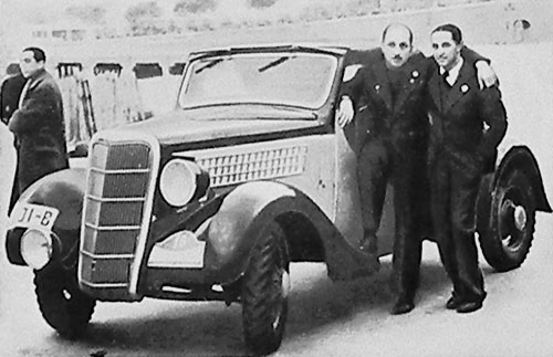 Zielankunft 1936 in Monte Carlo Petre G. Cristea (links) und Ion Zamfirescu mit dem Ford V8