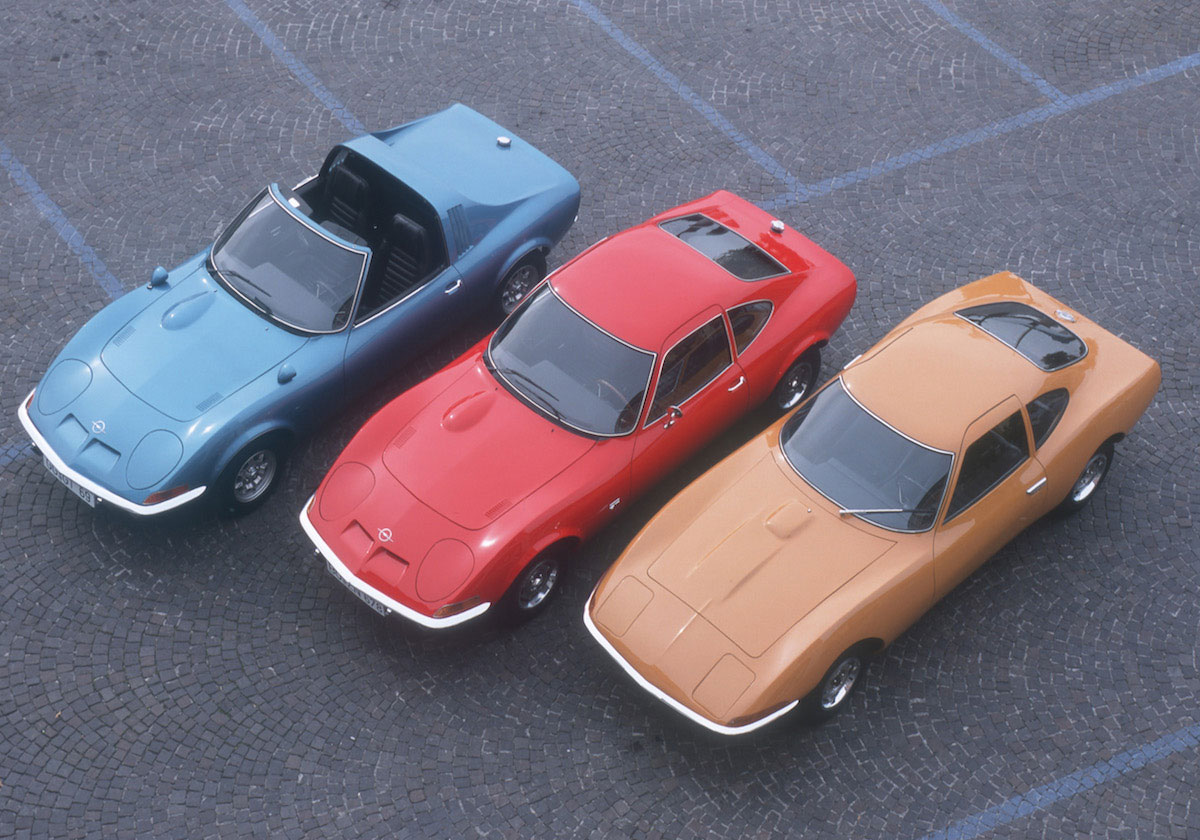 1969 zeigte Opel den offenen Opel GT Aero - hier zusammen mit dem Serien-GT und der Studie Opel GT Experimental.
