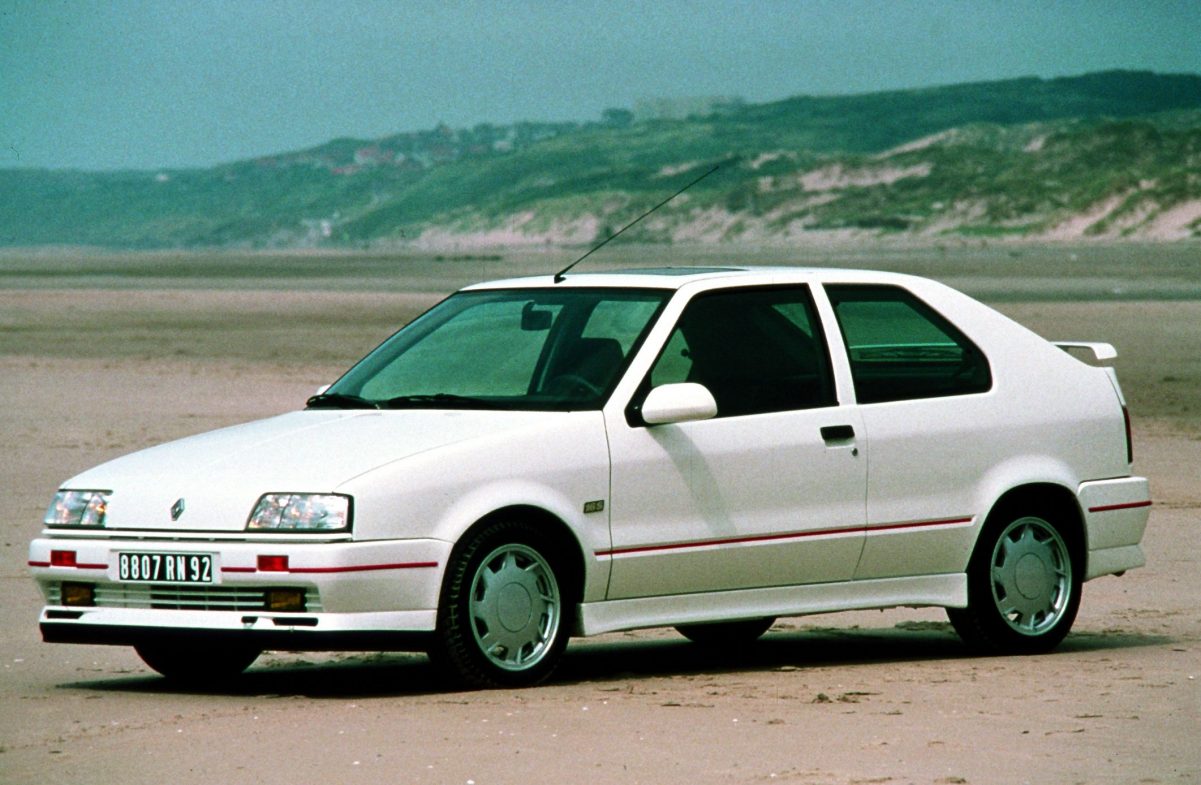 Ab 1990 gab es auch bei Renault einen 16V.