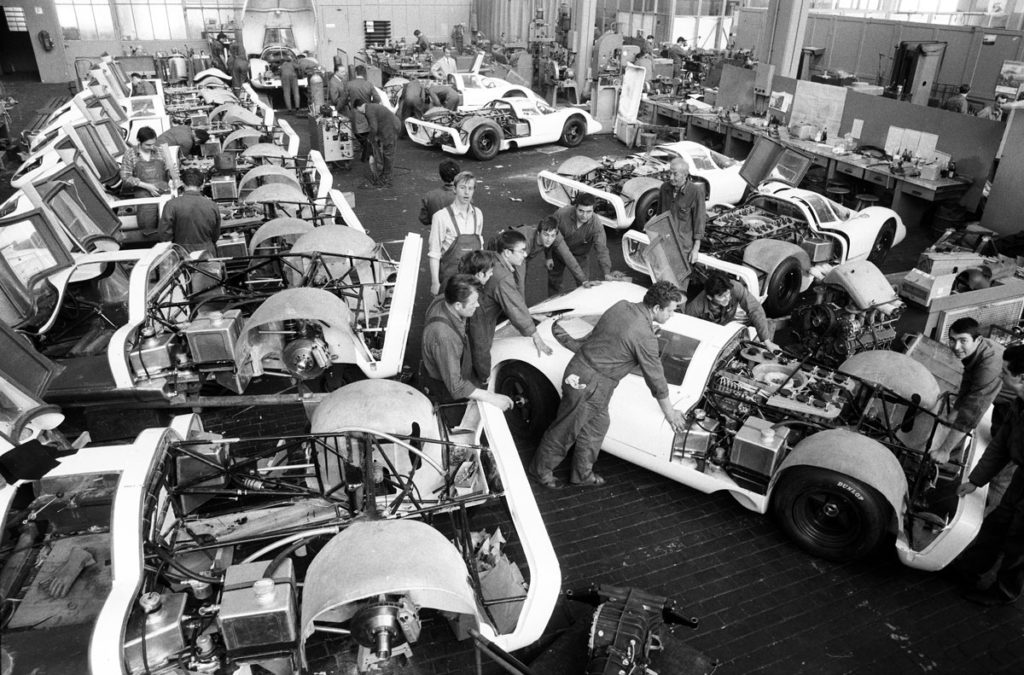 Aufbau der 25 Exemplare des Porsche 917