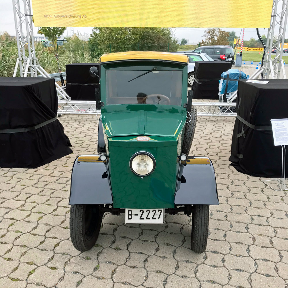 HAWA Elektromobil EM3 von 1921 - Fharzeugfront